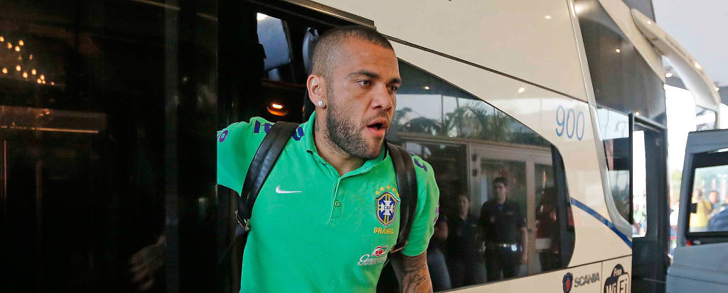 O lateral direito Daniel Alves revelou acerto com a Juventus, da Itália (Foto: Rafael Ribeiro/CBF)
