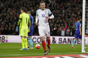 Vardy marcou seu segundo gol com a camisa da Inglaterra (Foto: GLYN KIRK/AFP)