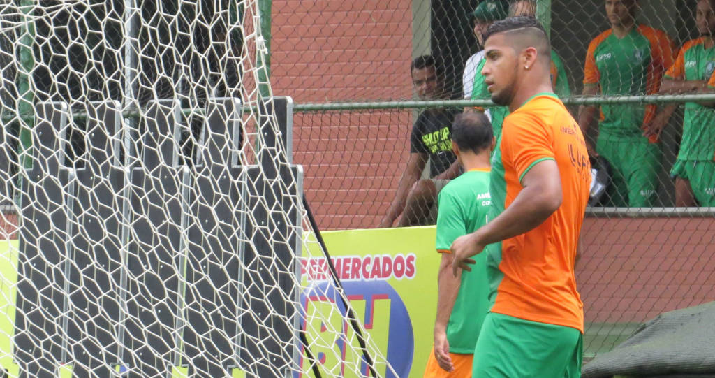 Antes de chegar ao América-MG, em janeiro, o centroavante de 23 anos defendeu o Macaé (Carlos Cruz/AFC)