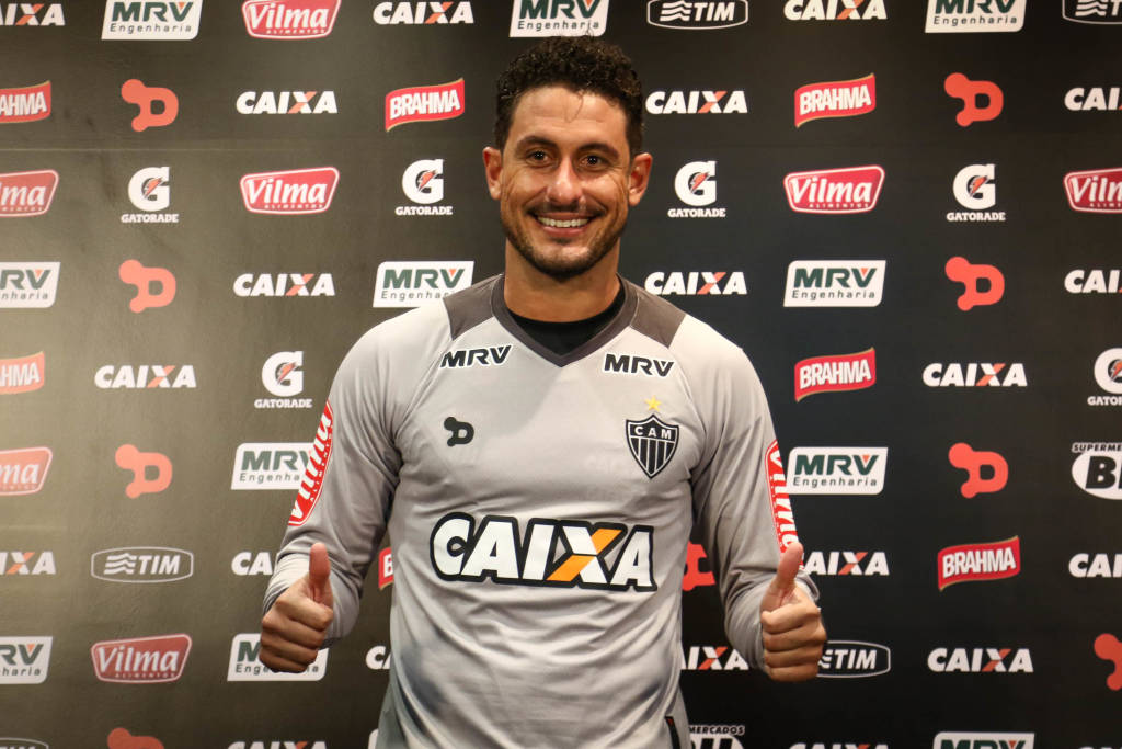 Goleiro destacou satisfação de voltar a atuar por um clube grande, mas lamentou lesões de Victor e Giovanni (Bruno Cantini/CAM)