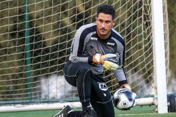 Goleiro estava no modesto Lajeadense e, no ano passado, chegou a se aposentar (Bruno Cantini/CAM)