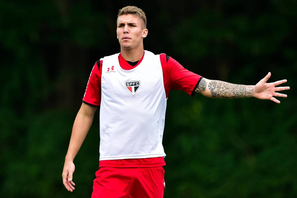 Lyanco, jogador do São Paulo FC, durante treino no CCT da Barra Funda, na Zona Oeste da capital paulista.