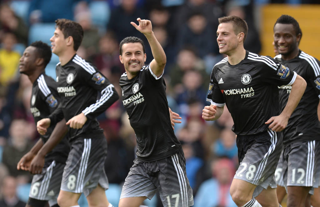 Pedro marcou dois na goleada no Chelsea (Foto: Oli Scarff/AFP)