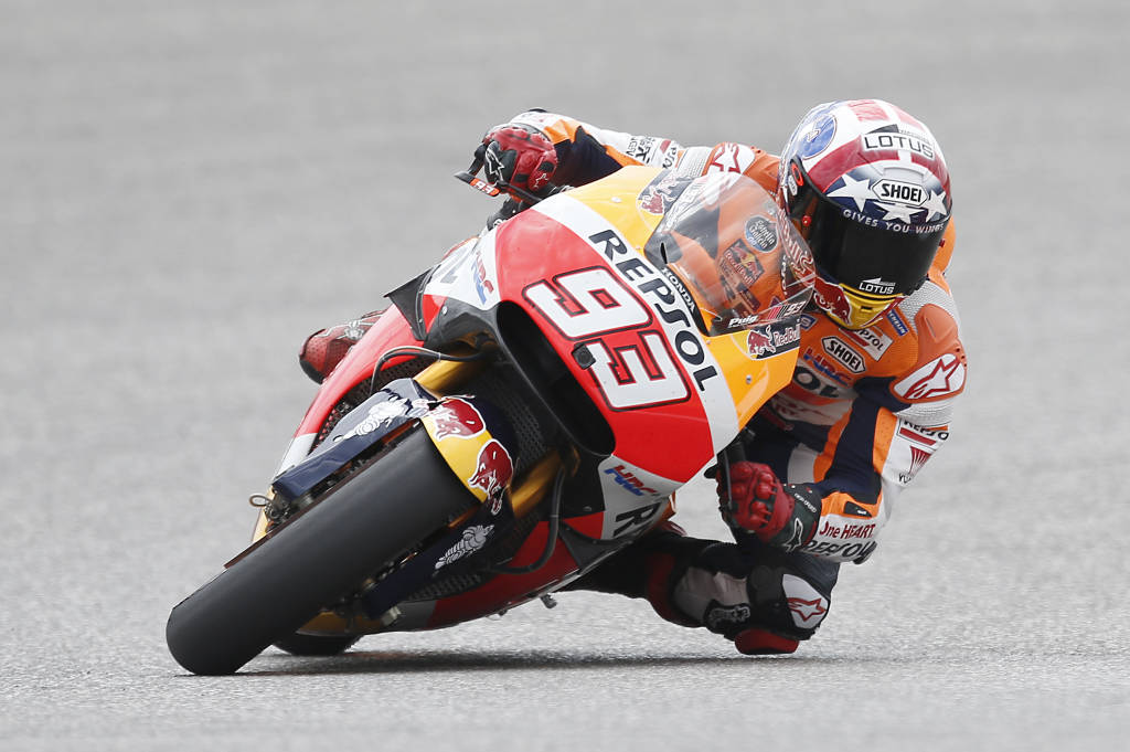 Márquez dominou prova e se aproveitou de quedas de concorrentes (Foto: Thomas B. Shea/AFP)
