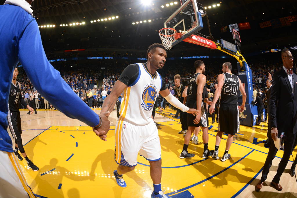 Leandrinho foi campeão com o Golden State em 2015 (Foto: Noah Graham/AFP