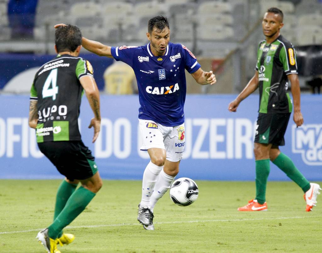 Na primeira fase, Cruzeiro e América-MG empataram por 1 a 1; duelo promete ser "diferente" neste sábado (Washington Alves/Light Press)