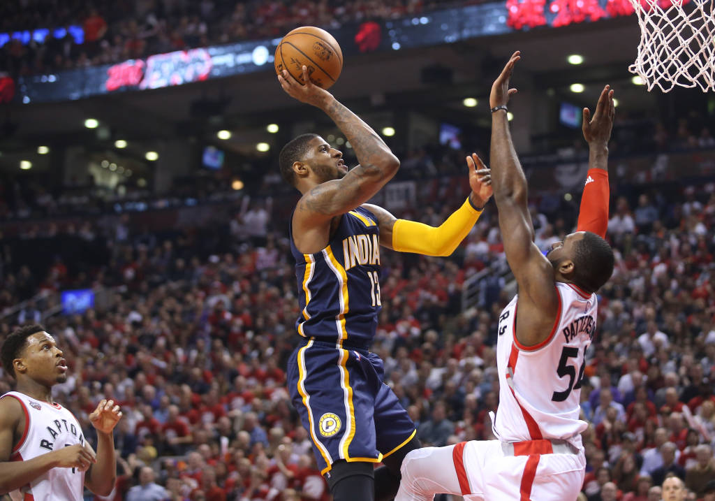 Paul George comandou o Indiana Pacers (Foto: Tom Szczerbowski/AFP)