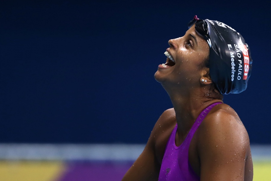Etiene levou o ouro nos 100m costas (Foto: Satiro Sodré / CBDA / SSPress)