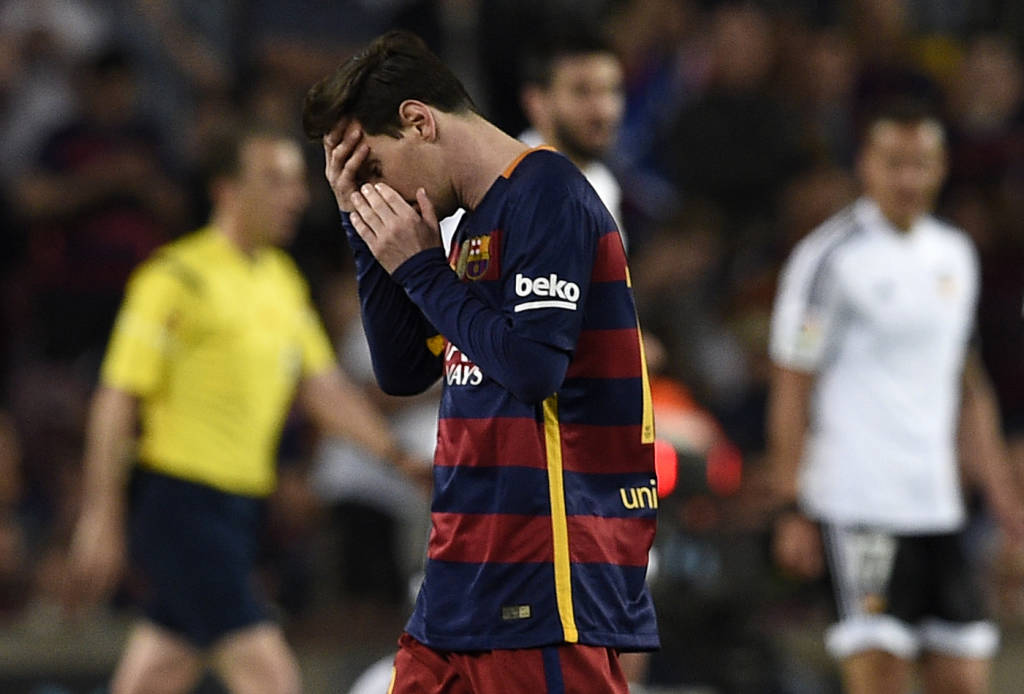Messi fez o 500º da carreira, mas Barcelona perdeu mais uma (Foto: Lluis Gene/AFP)