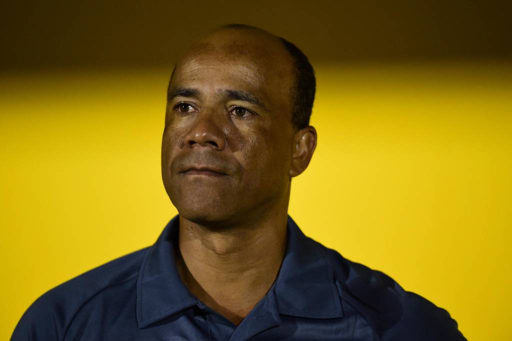 Sérgio Soares comanda o São Bernardo no Campeonato Paulista (Foto: Djalma Vassão/Gazeta Press)
