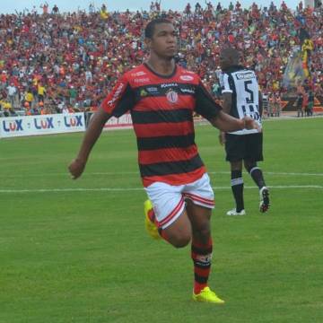 Poupado, artilheiro Rodrigão não enfrenta o Cruzeiro (Campinense/Divulgação)