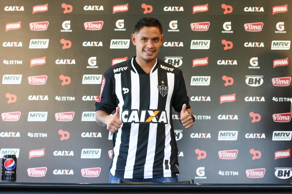 Meia celebrou nova oportunidade no futebol brasileiro e admitiu não ter se cuidado o suficiente no Flamengo (Bruno Cantini/CAM)