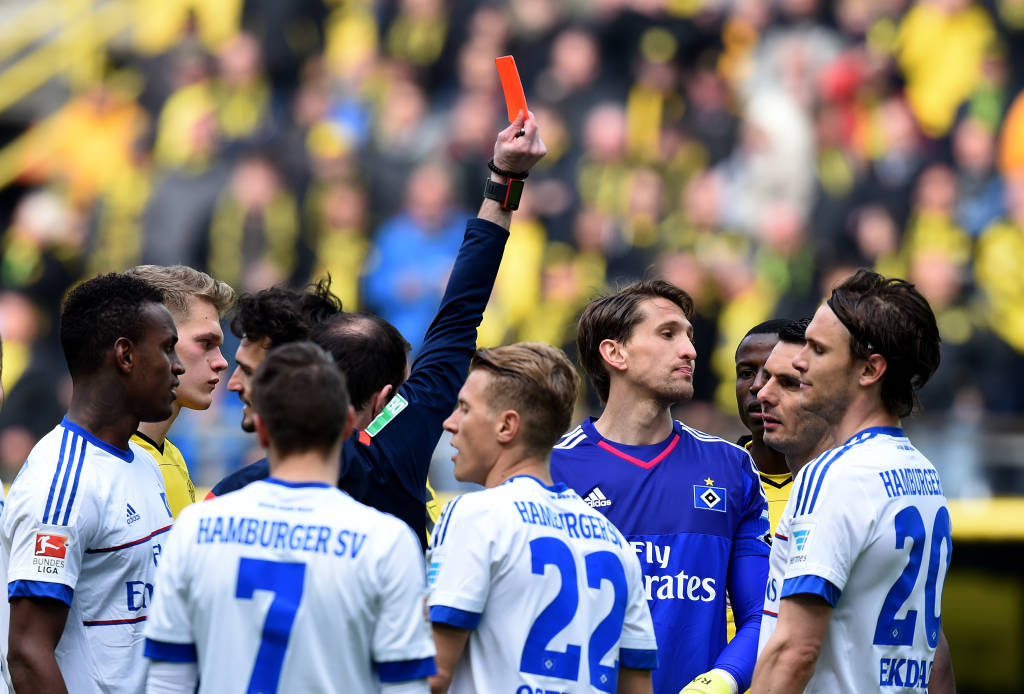 Tentando se distanciar do rebaixamento, Hamburgo tem confronto direto contra o Werder Bremen (Foto: Patrik Stollarz/ AFP) 