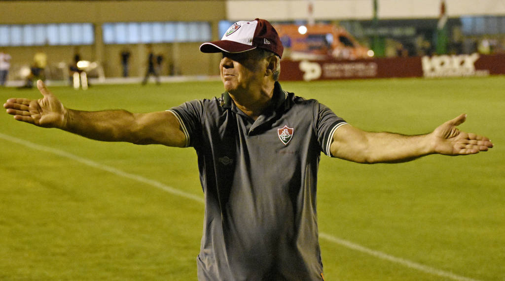 Peter Siemsen exalta trabalho de Levir após primeira conquista do treinador (Foto: Mailson Santana/ Fluminense)