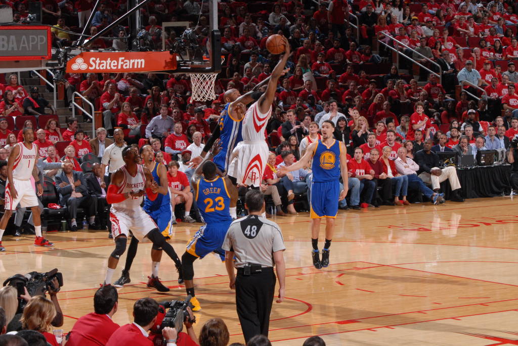(Foto: Bill Baptisti/NBAE via Getty Images/AFP)