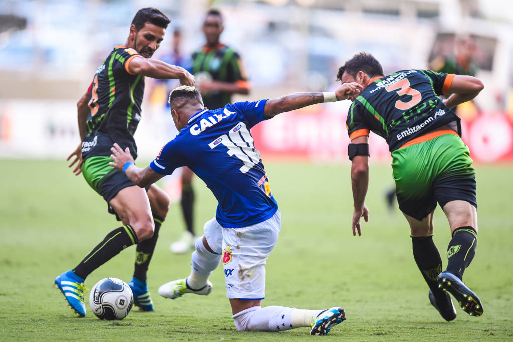 Rivais mineiros fizeram uma partida truncada no jogo de ida (Pedro Vilela/Light Press)