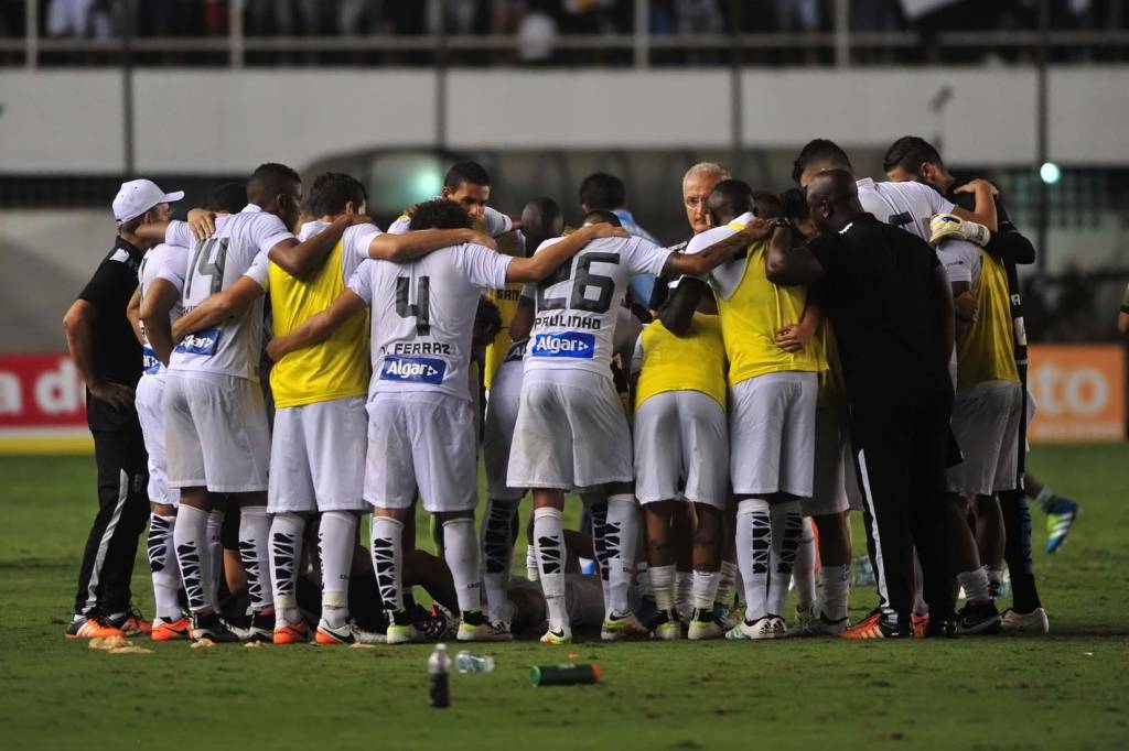 O desgaste do elenco na partida de domingo fez com que Dorival não confirmasse a equipe que jogará na quinta (Foto: Ivan Storti)