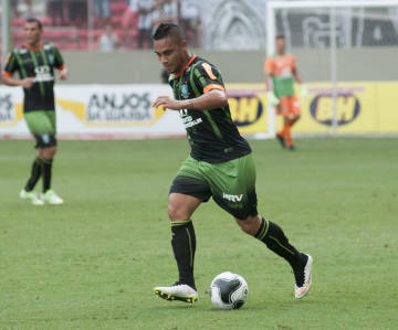 Bryan tem contrato até agosto deste ano com o Coelho (Carlos Cruz/AFC)