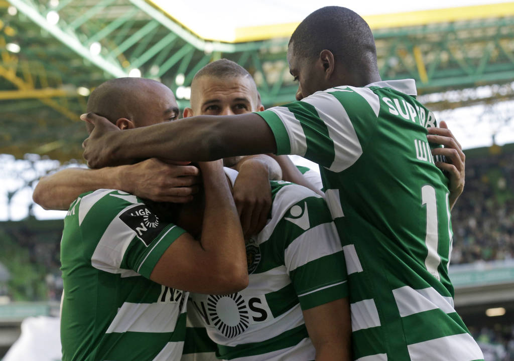 Alviverde tem jogo importante para manter vivo sonho do título (Foto: Jose Manuel Ribeiro/ AFP) 