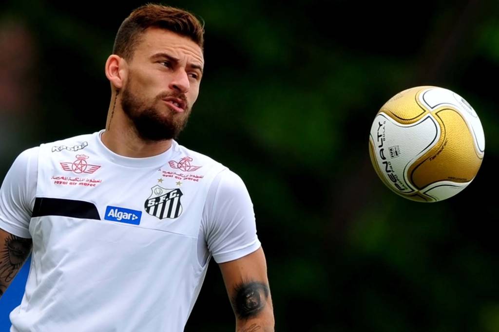 Polêmico fora de campo e craque dentro das quatro linhas, Lucas Lima é a grande aposta do Peixe (Foto: Ivan Storti)