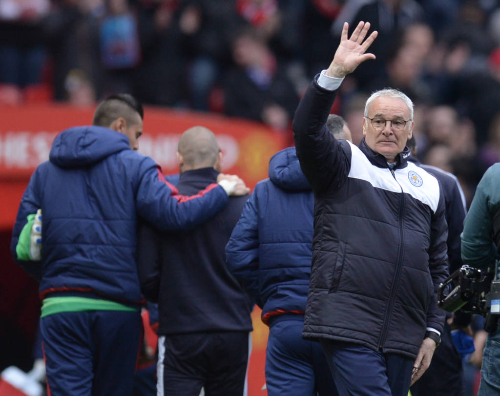 Leicester precisa de dois pontos para vencer o Inglês (Foto: OLI SCARFF / AFP)