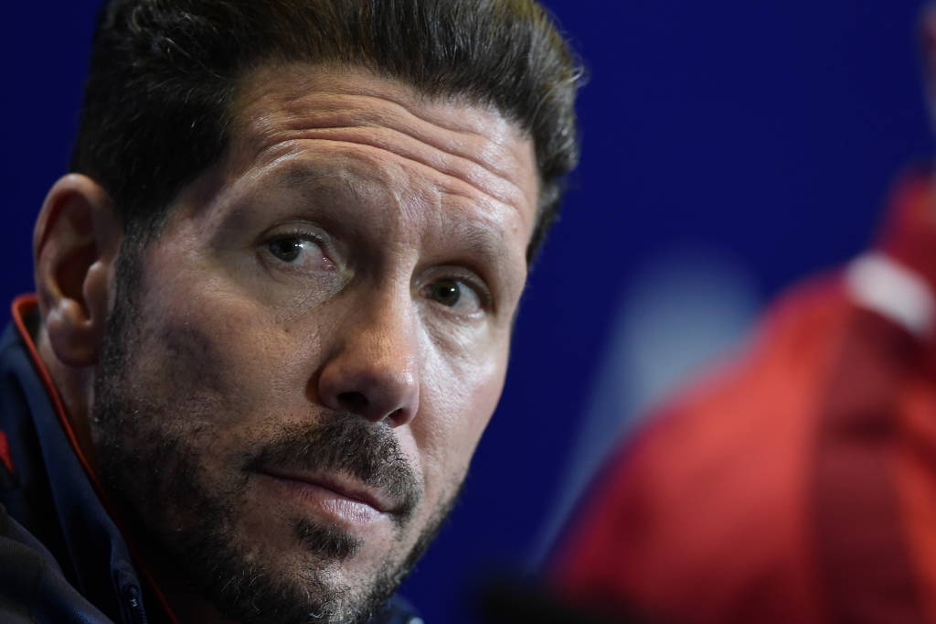 Simeone confirmou a redução de seu contrato com o Atlético de Madrid, mas deixou as portas abertas para outra renovação (Foto: JAVIER SORIANO/AFP)