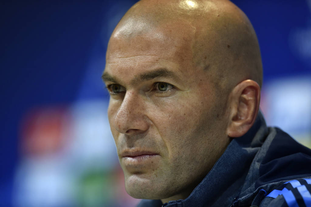 Zidane comentou as transferências e especulações do Real Madrid, na primeira coletiva da temporada (Foto: Gerard Julien/AFP)