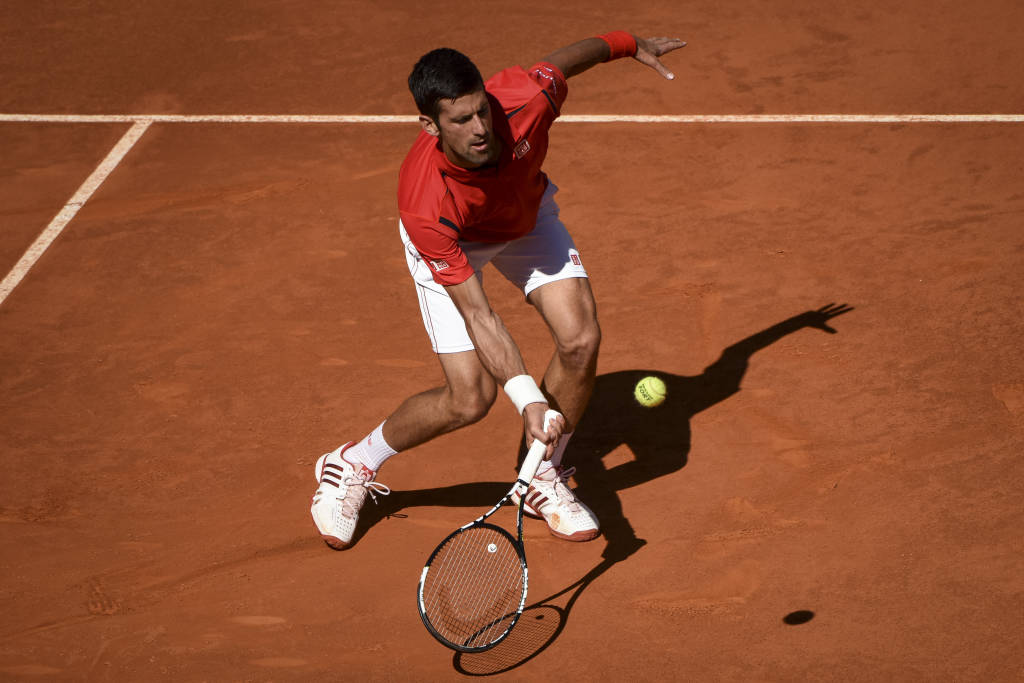 Djokovic bateu uma das principais promessas do tênis (Foto: Pedro Armestre/AFP)