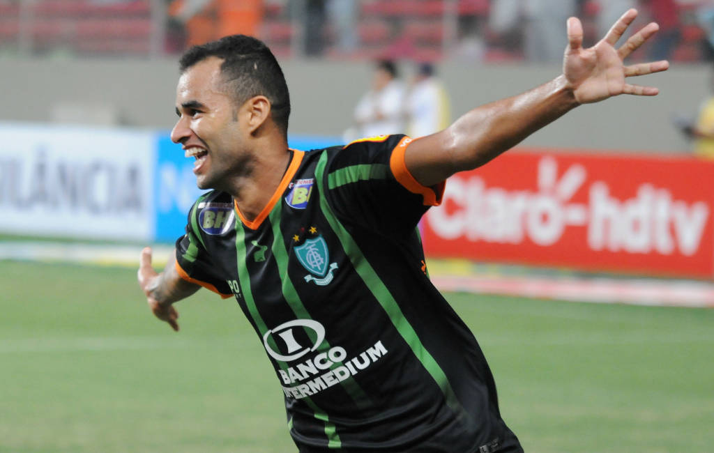 Volante de origem, Pablo vinha atuando bem como lateral-direito (Carlos Cruz/AFC)