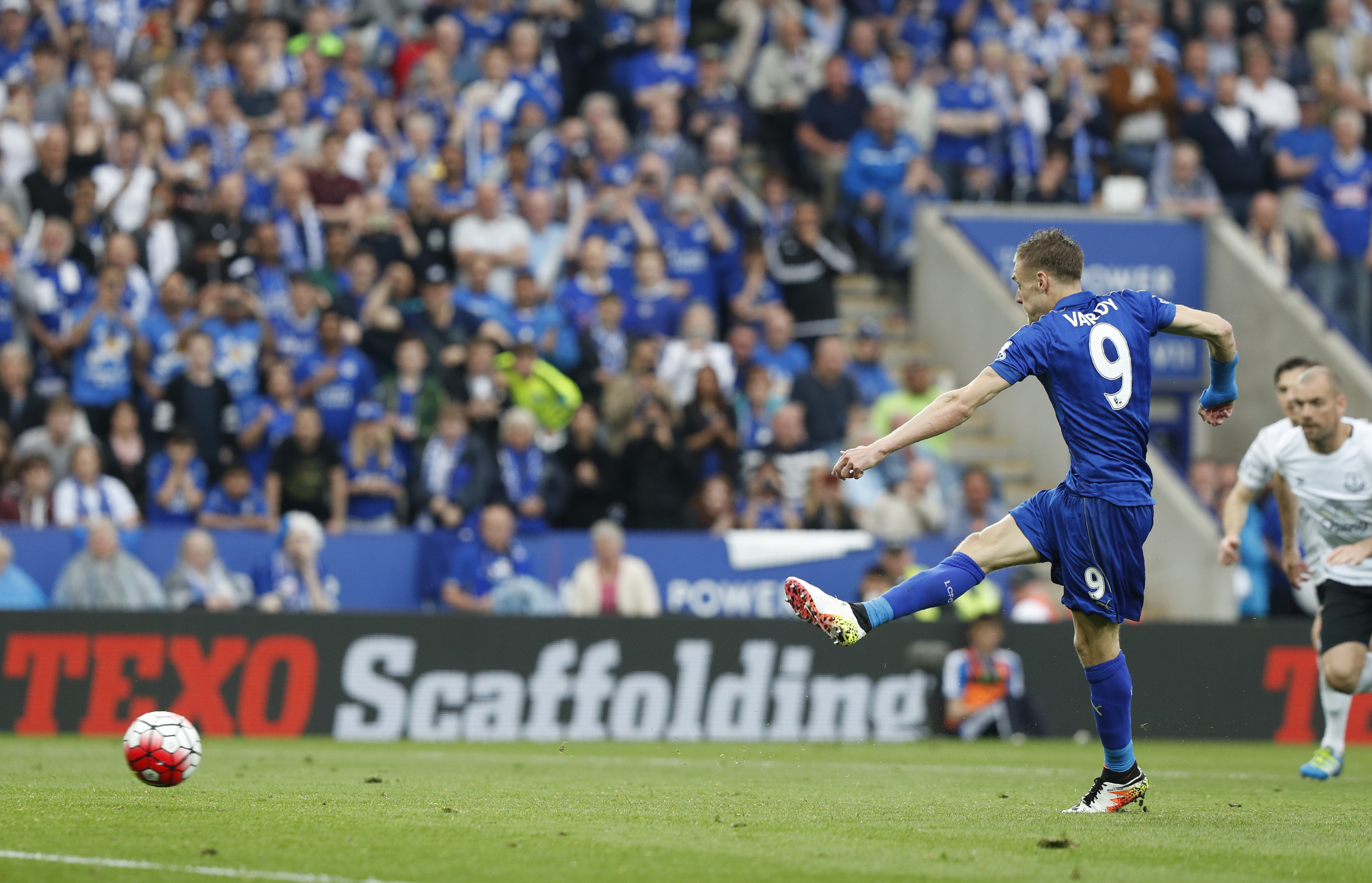 (Foto: Adrian Dennis/AFP)