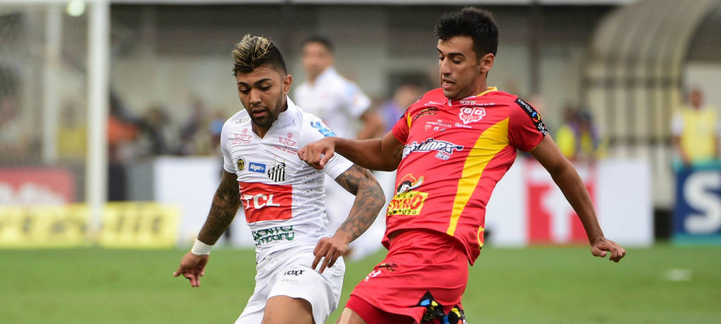 Convocado para a Copa América e provável titular nas Olimpíadas, Gabriel pode desfalcar o Peixe em 18 rodadas do Brasileiro, se continuar no clube (Foto: Djalma Vassão/Gazeta Press)