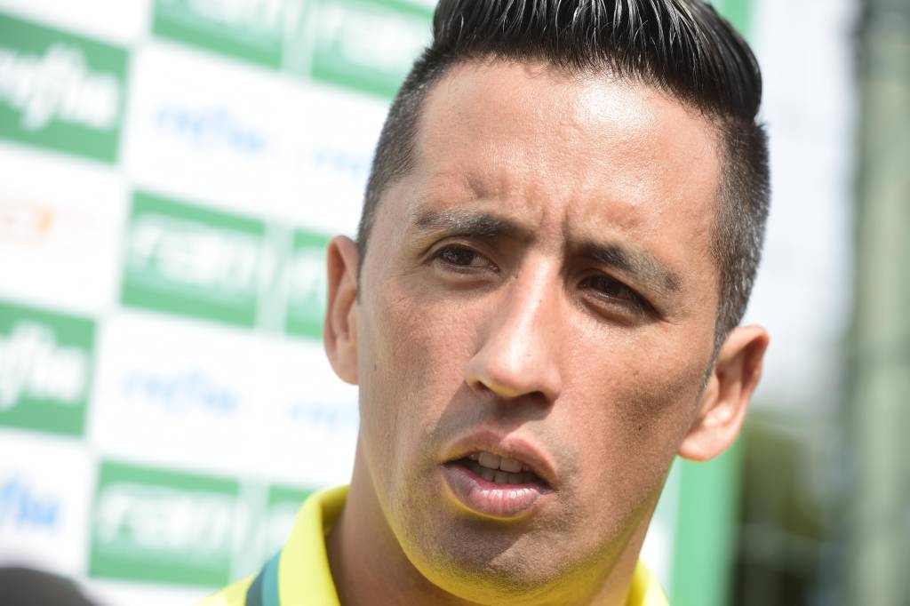Nascido na Argentina, Barrios defende Paraguai como naturalizado (Foto: Fernando Dantas/Gazeta Press)