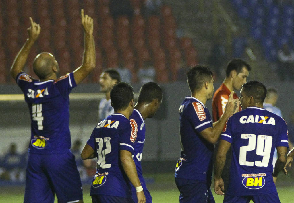 Bruno Rodrigo abriu o placar no Estádio do Café (Robson Vilela/Light Press)