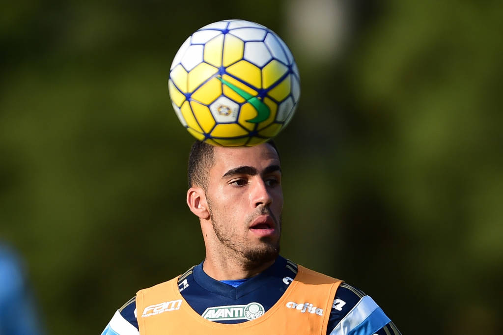 O jovem volante Gabriel está com o título brasileiro na cabeça (Foto: Djalma Vassão/Gazeta Press)