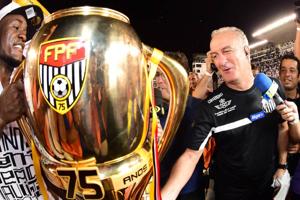 O Paulistão desse ano foi o terceiro título que Dorival Júnior ganhou a frente da equipe santista (Foto: Gazeta Press)