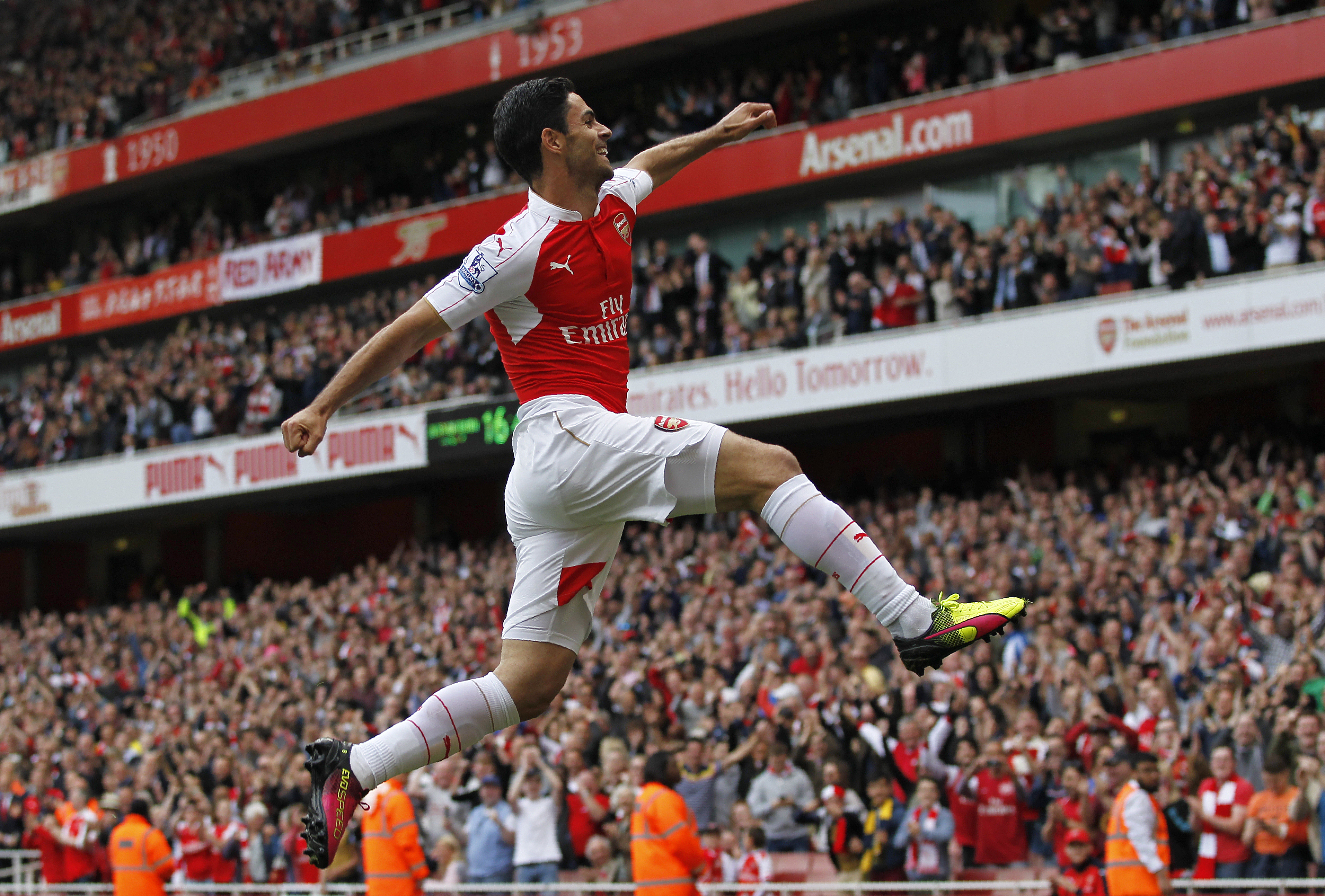Capitão dos Gunners anuncia aposentadoria (Foto: Ian Kington/ AFP) 
