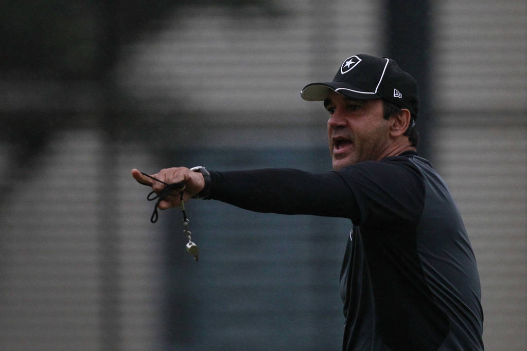 Botafogo, de Ricardo Gomes, quer os primeiros pontos no Brasileiro (Foto: Vitor Silva/SSPress/Botafogo)