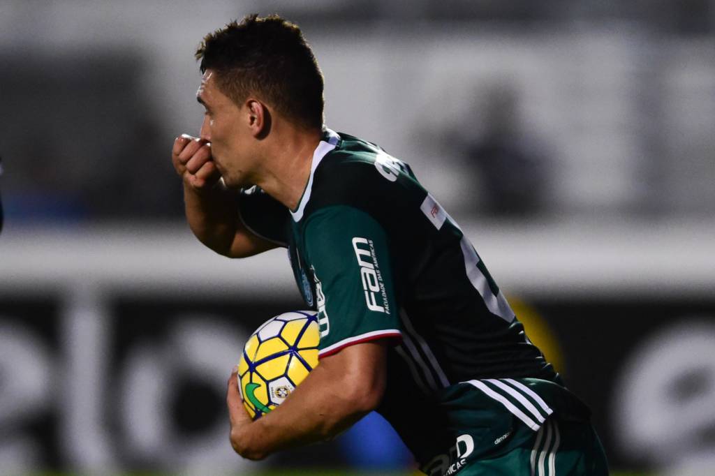 Moisés, jogador do Palmeiras durante partida contra a Ponte Preta, válida pela segunda rodada do Campeonato Brasileiro 2016, Série A em Campinas (SP). 21/05/2016, Foto: Djalma Vassão/Gazeta Press