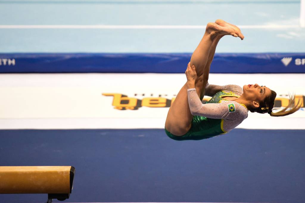 Daniele Hypolito levou a melhor sobre suas rivais na prova do salto sobre a mesa (Foto: Djalma Vassão/Gazeta Press)