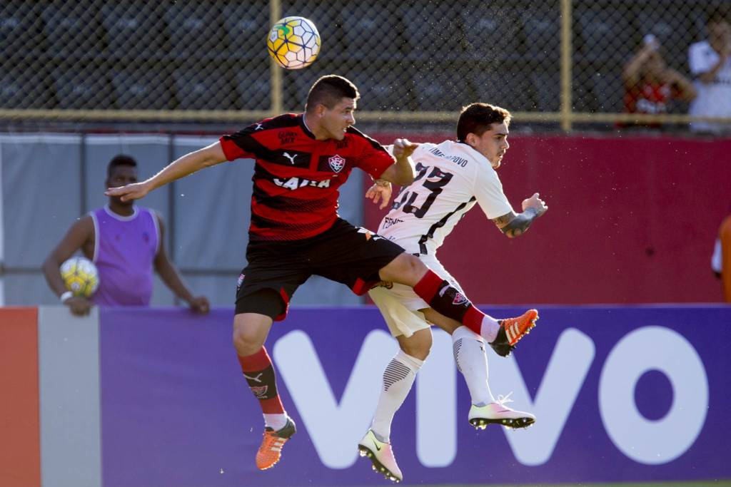 Corinthians levou a virada por 3 a 2 neste domingo, no Barradão (foto: Daniel Augusto Jr./Ag. Corinthians)