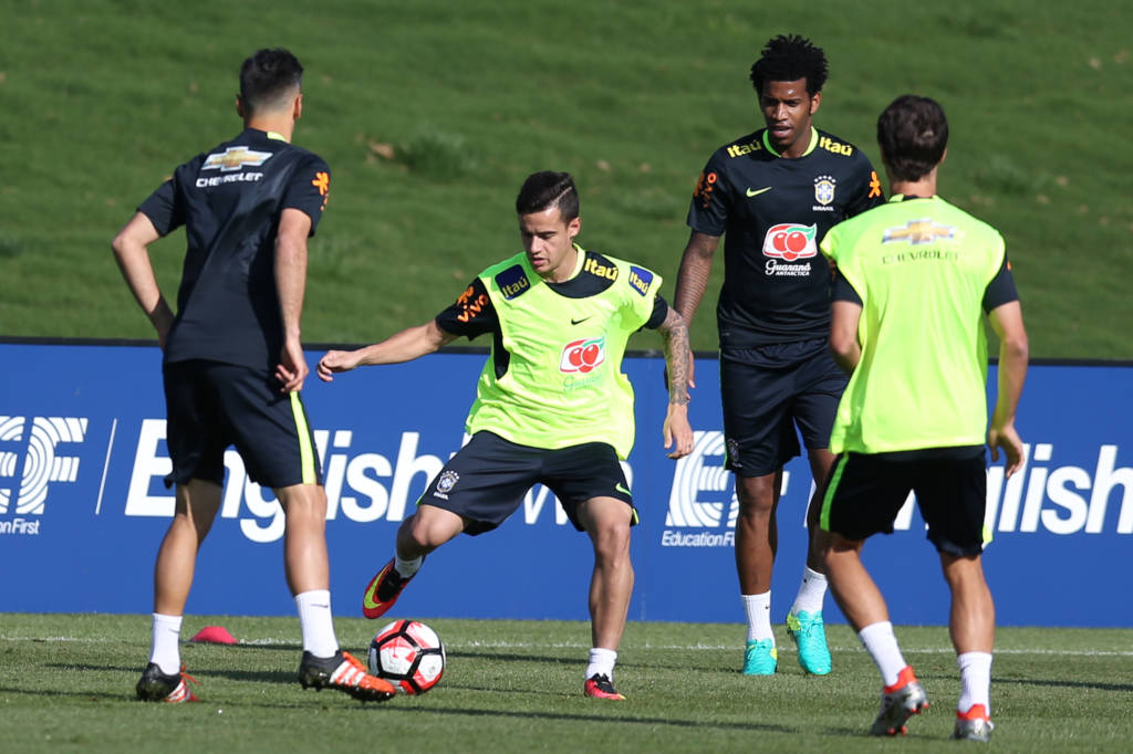 Apenas nove jogadores de linha participaram do treino (Foto: Lucas Figueiredo / MoWA Press)