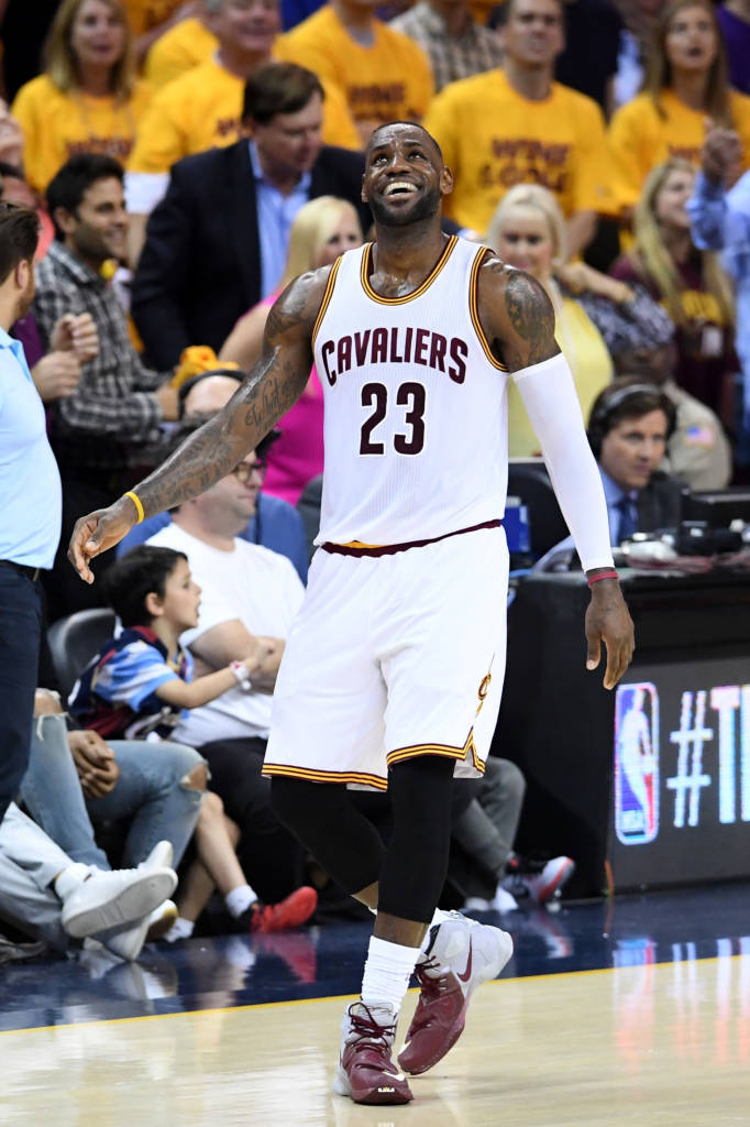 LeBron lidera o Cavs em busca do primeiro título da NBA (Foto: Jason Miller/AFP)
