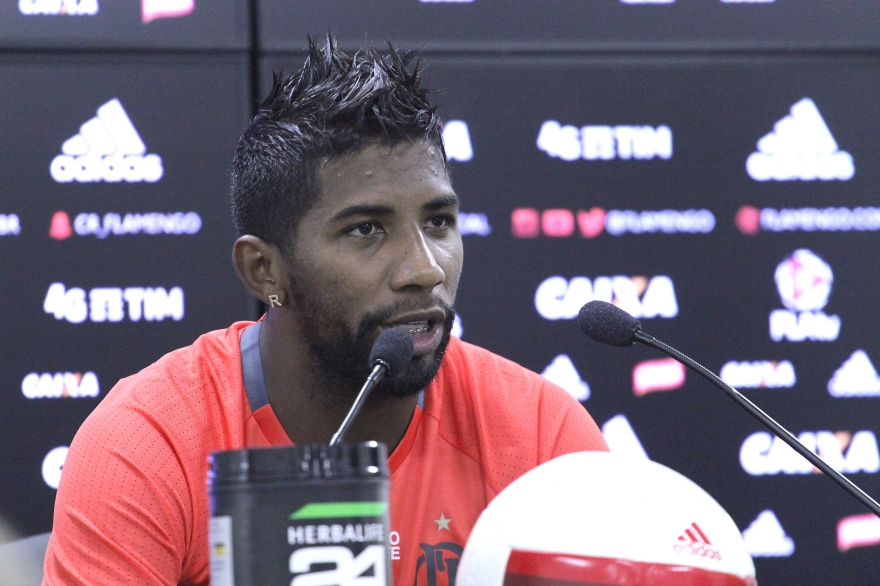 Rodinei atuou pela Ponte Preta na última temporada (Foto: Divulgação/C.R. Flamengo)