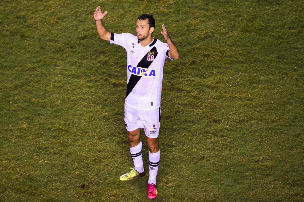 Nenê marcou o gol de empate do Vasco (Foto: Djalma Vassão/Gazeta Press)
