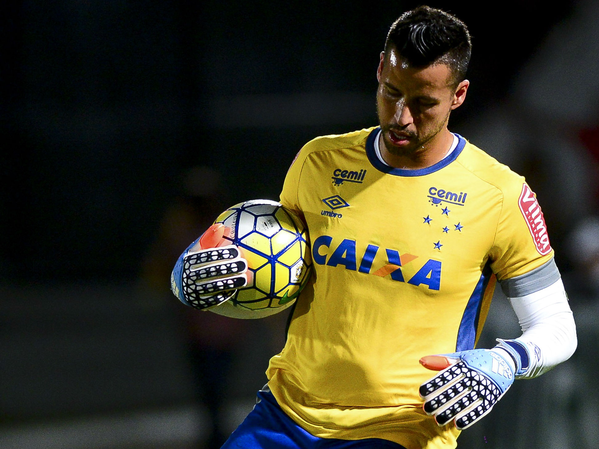 Fábio entende que primeira vitória dará confiança à equipe celeste ...