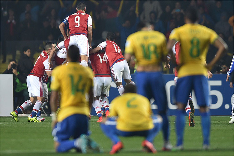Na Copa América 2015, o Paraguai repetiu 2011 ao eliminar o Brasil nos pênaltis (Foto: Yuri Cortez/AFP)
