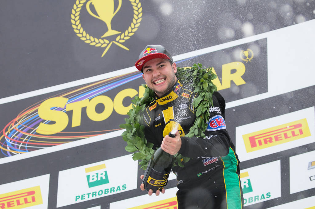 Felipe Fraga lidera a Stocj Car com 20 anos de idade (Foto: Duda Bairros/Vicar)