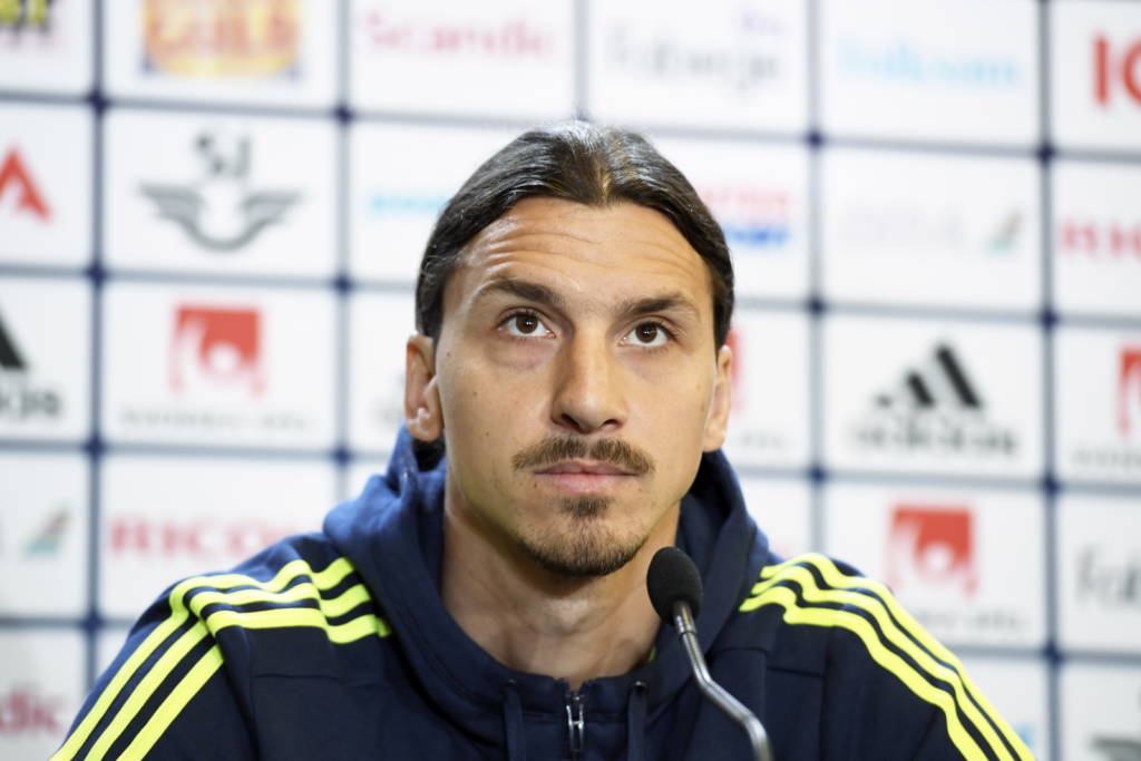 Sempre irreverente, o sueco Zlatan Ibrahimovic, afirmou ser merecedor de cada cifra que recebe (Foto: Janerik Henriksson/TT/AFP)