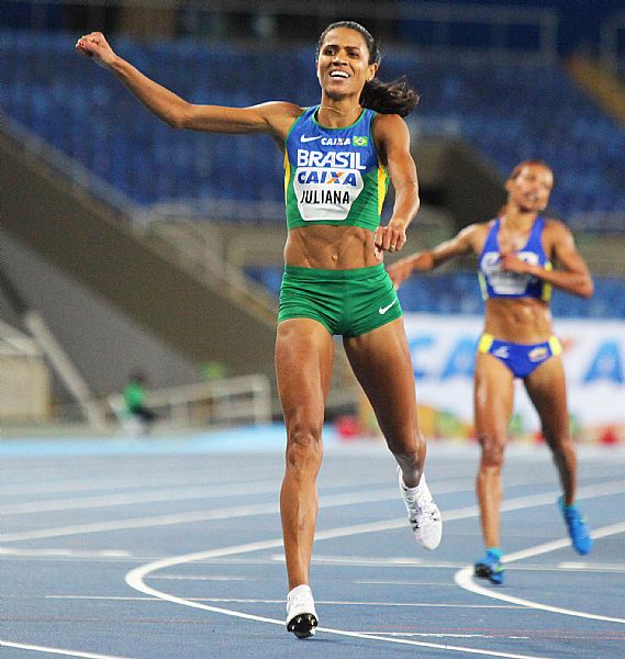 Juliana dos Santos detém o recorde sul-americano dos 3.000 m com obstáculos (Foto: Carol Coelho/CBAt)