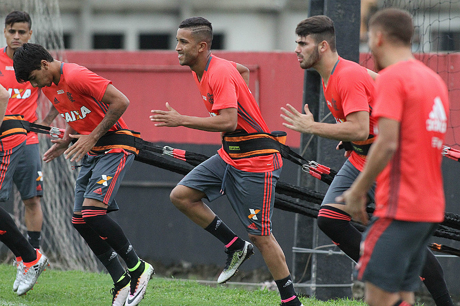 Flamengo buscará vitória fora de casa contra o Figueirense, no próximo domingo (Foto: Gilvan de Souza/CRF)